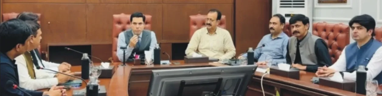 Faisalabad Commissioner Commends Programmer for Innovative Work and Dedicated Service