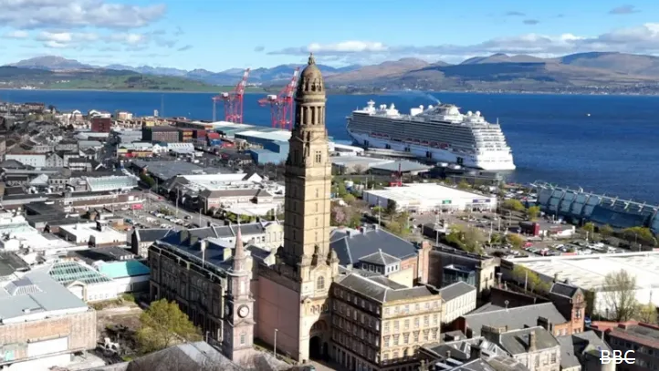 Scotland’s Greenock Turns to Migrants as Population Decline Threatens Its Future