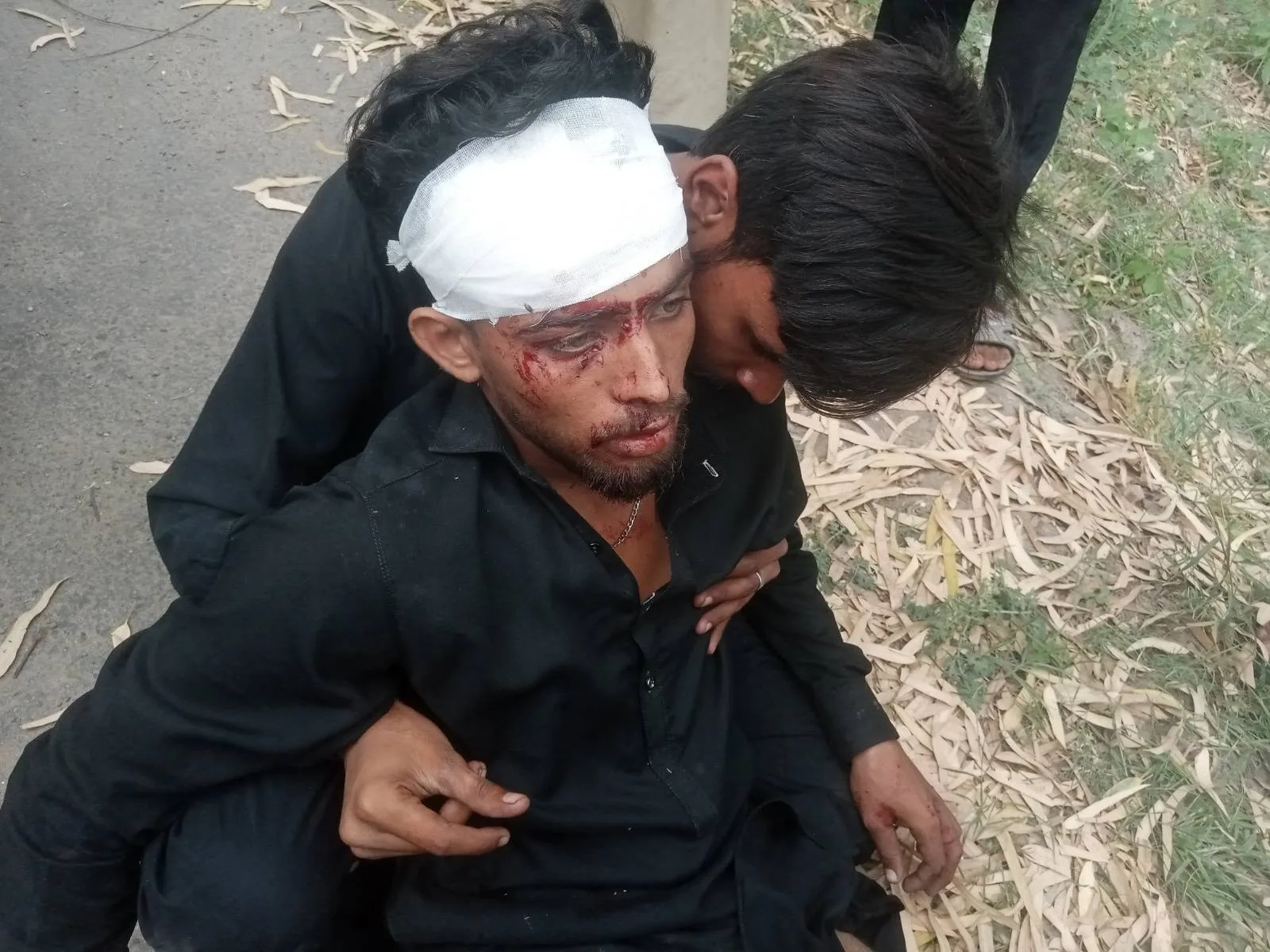 FOUR INJURED AS RIKSHAW CRASHES INTO PARKED TRUCK NEAR KHURRIANWALA