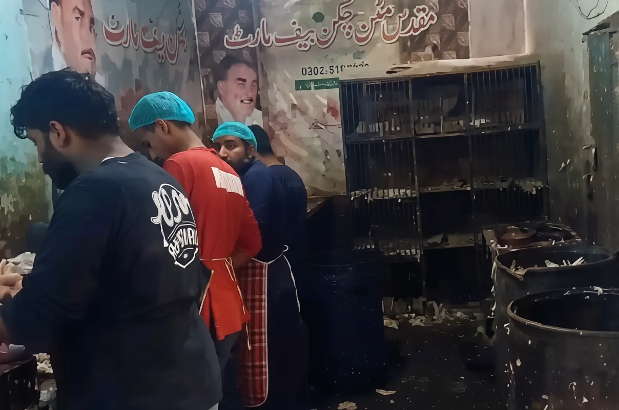 Punjab Food Authority Raids People's Colony Chicken Shop, Disposes of Two Maunds of Diseased Poultry