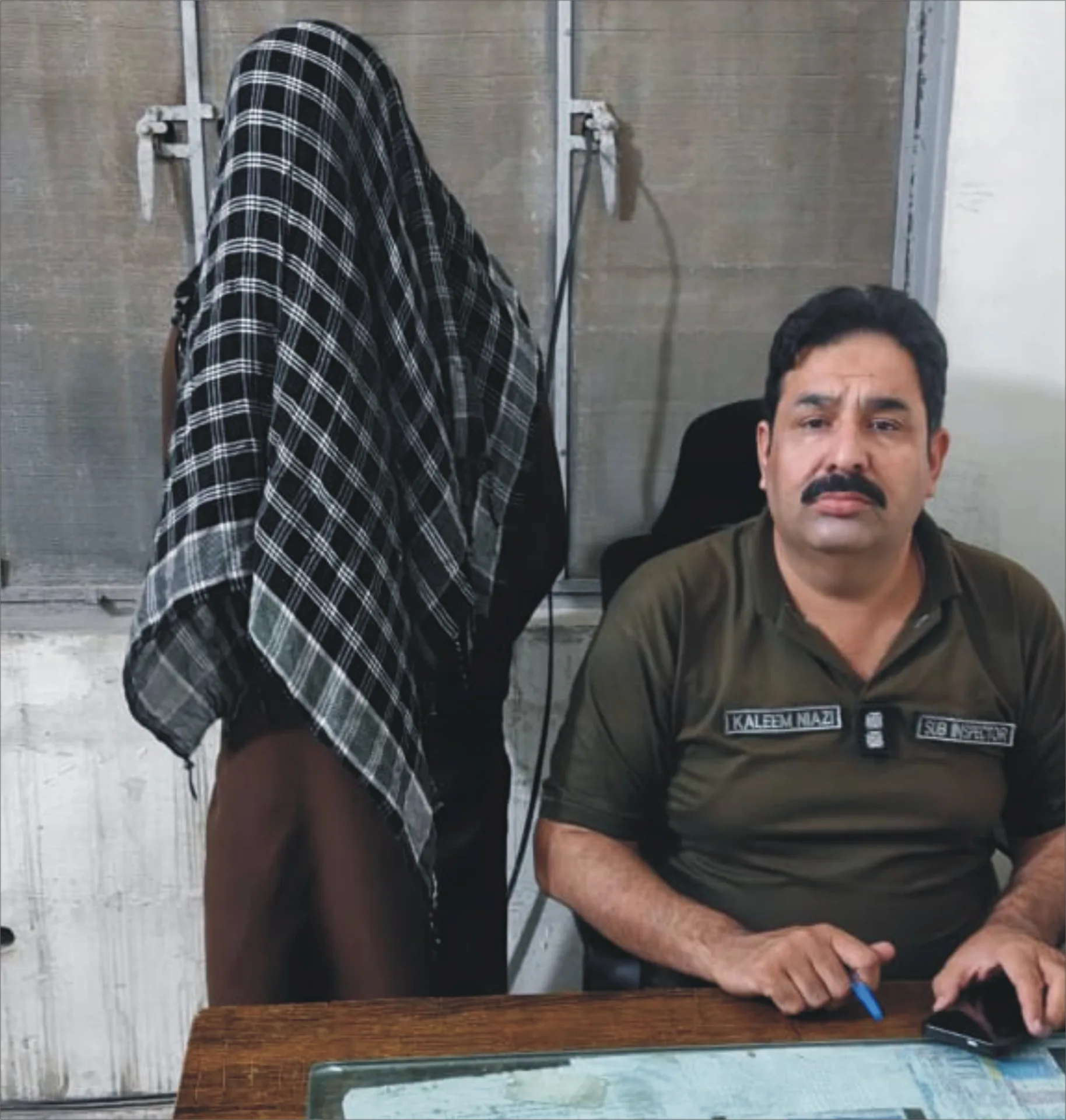Man arrested for torturing wife and setting house on fire