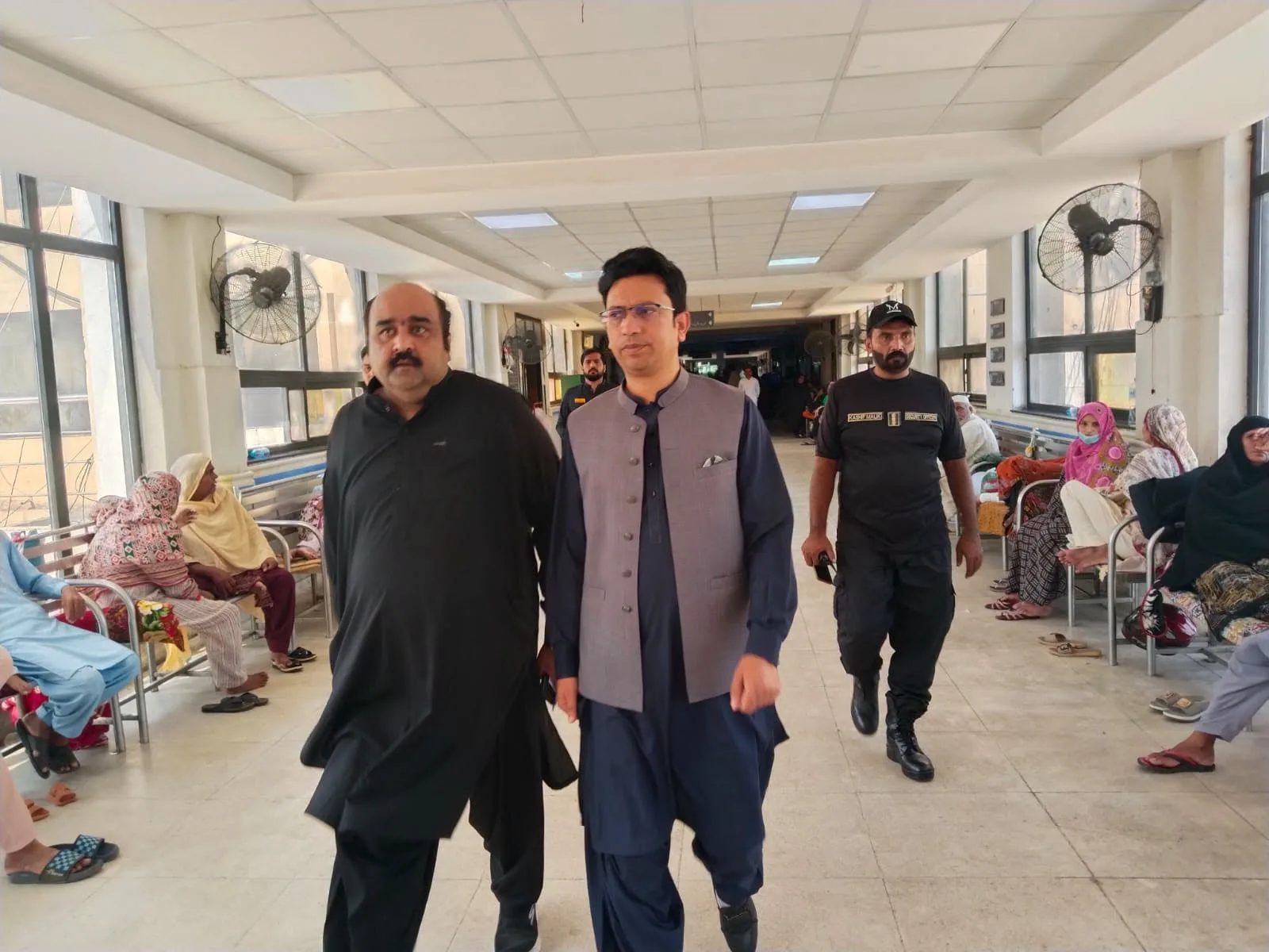 ADC Rashid Iqbal inspects Allied Hospital-I on directives of DC Faisalabad Muhammad Numan Siddique; reviews medical services and patient care