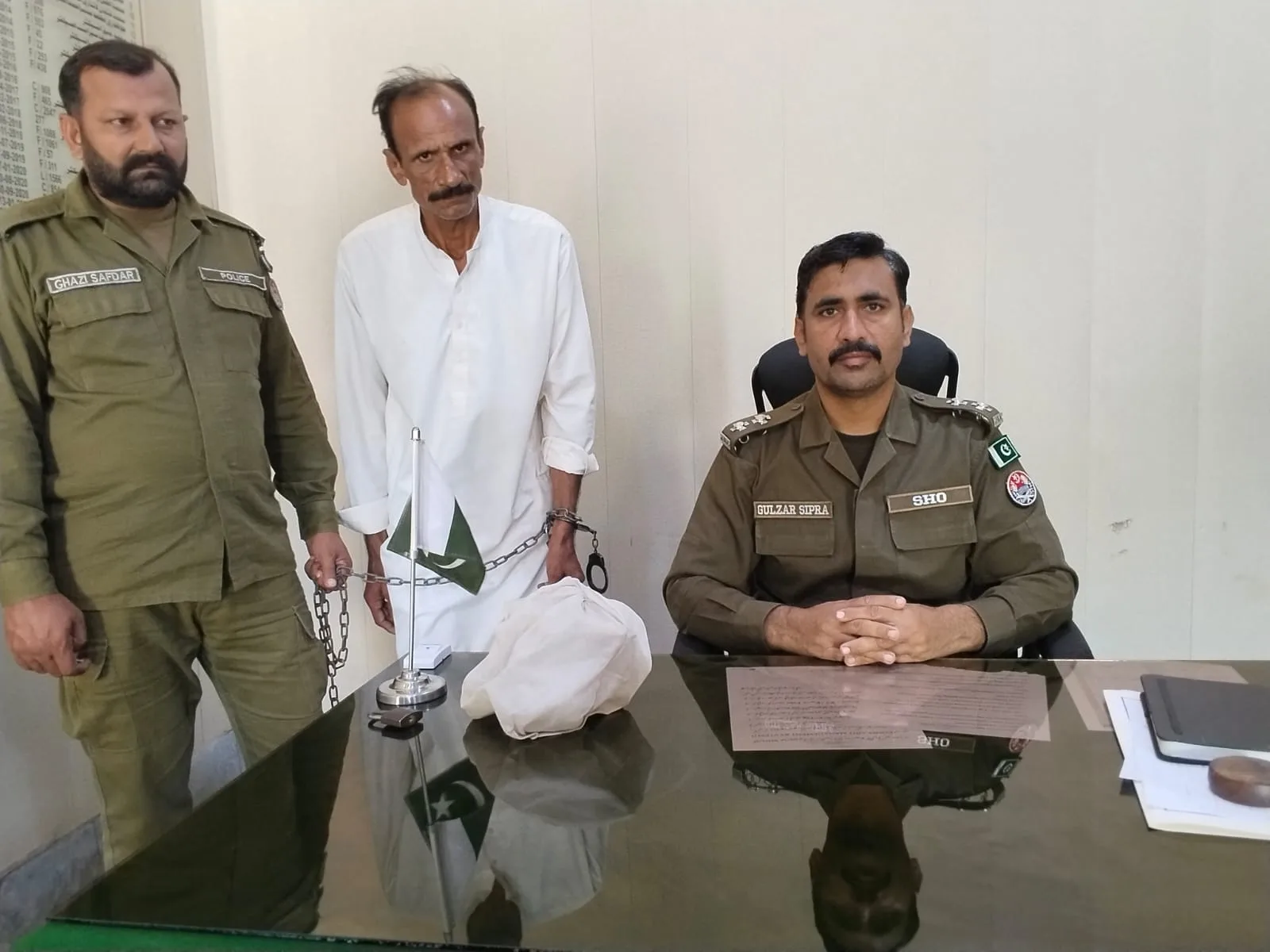 Police arrest drug peddler near Darbar Shamsh Din; 1.66kg hashish recovered